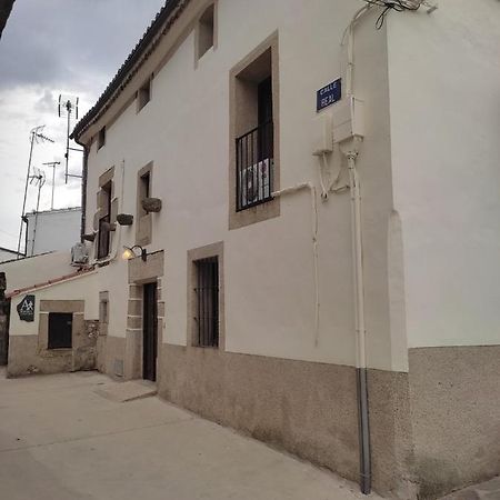 Albergue Turistico "San Blas" De Oliva De Plasencia Exterior foto